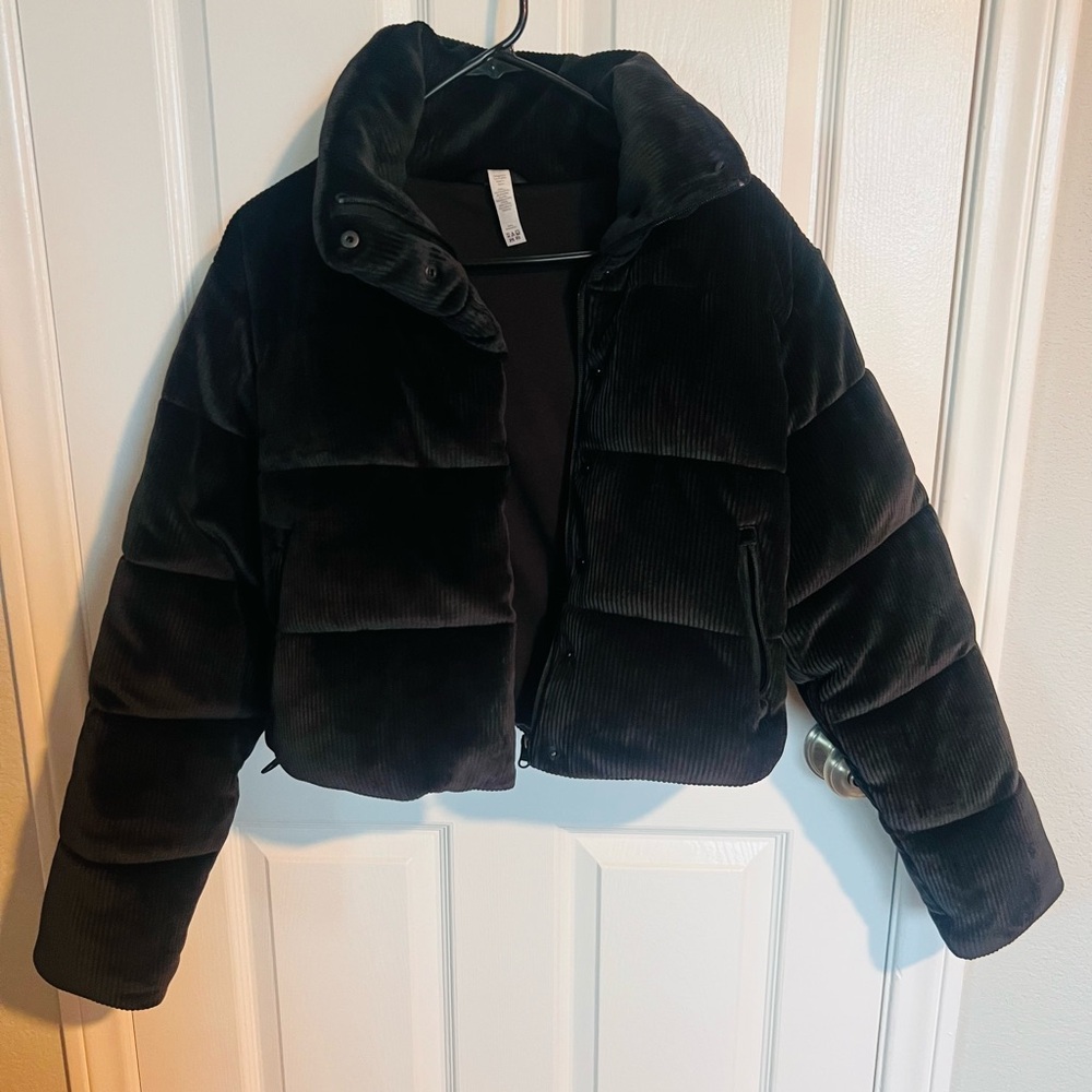 ALO Yoga Black Puffer Jacket